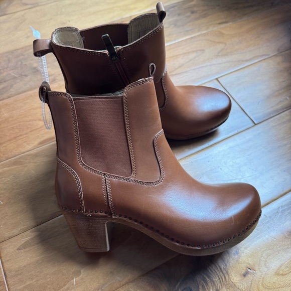 NWT Dansko Shayna Heeled Chelsea Boots Leather Sz 39 (US 8,5-9) No original box - Picture 10 of 11